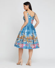 Load image into Gallery viewer, Old London Town Print Dress Retrospec&#39;d
