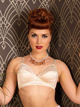 Load image into Gallery viewer, 1940&#39;s Style Bra Peach What Katie Did
