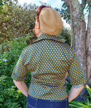 Load image into Gallery viewer, Freddie&#39;s of Pinewood 1950&#39;s Style Blouse - Diamond Print
