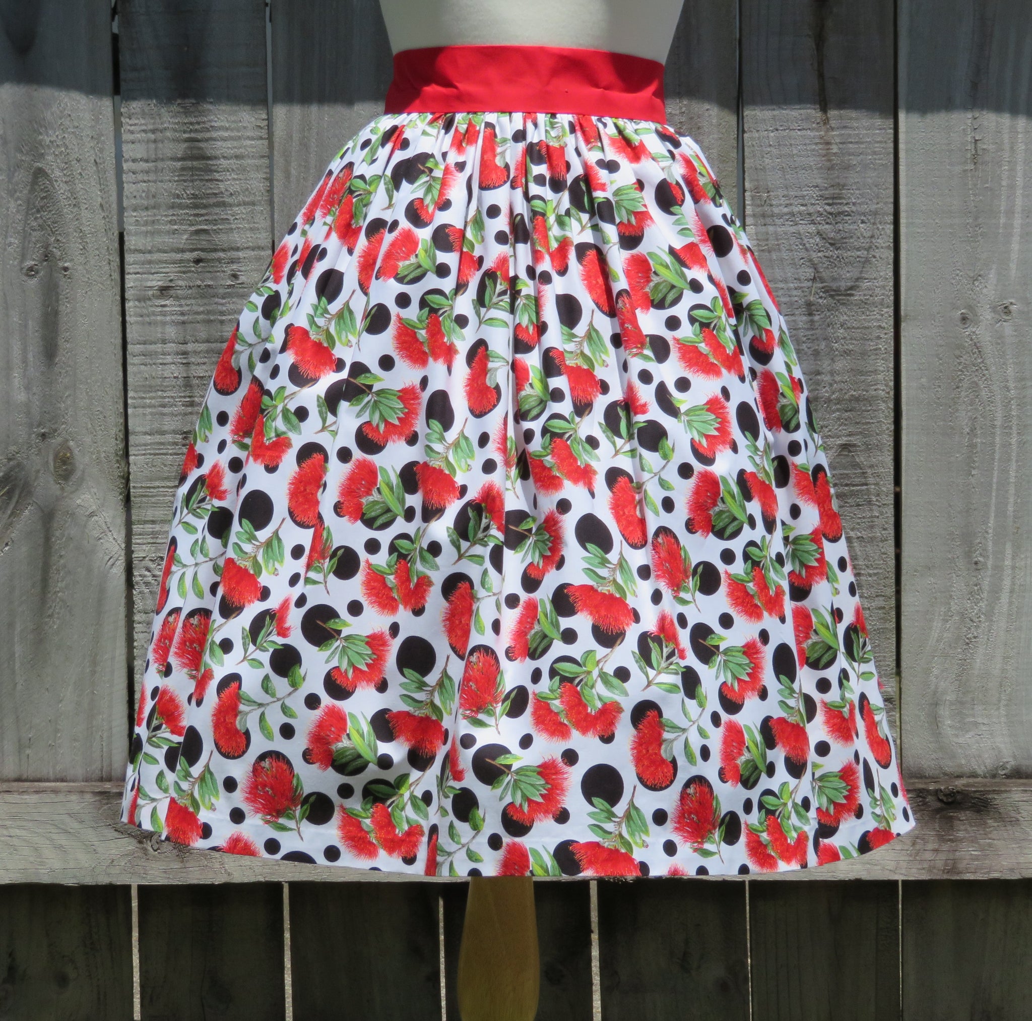It s So You Christmas Print Skirt Pohutukawa Linda McCarthy Studio