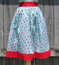 Load image into Gallery viewer, It&#39;s So You!-Christmas Print Skirt - Poinsettia
