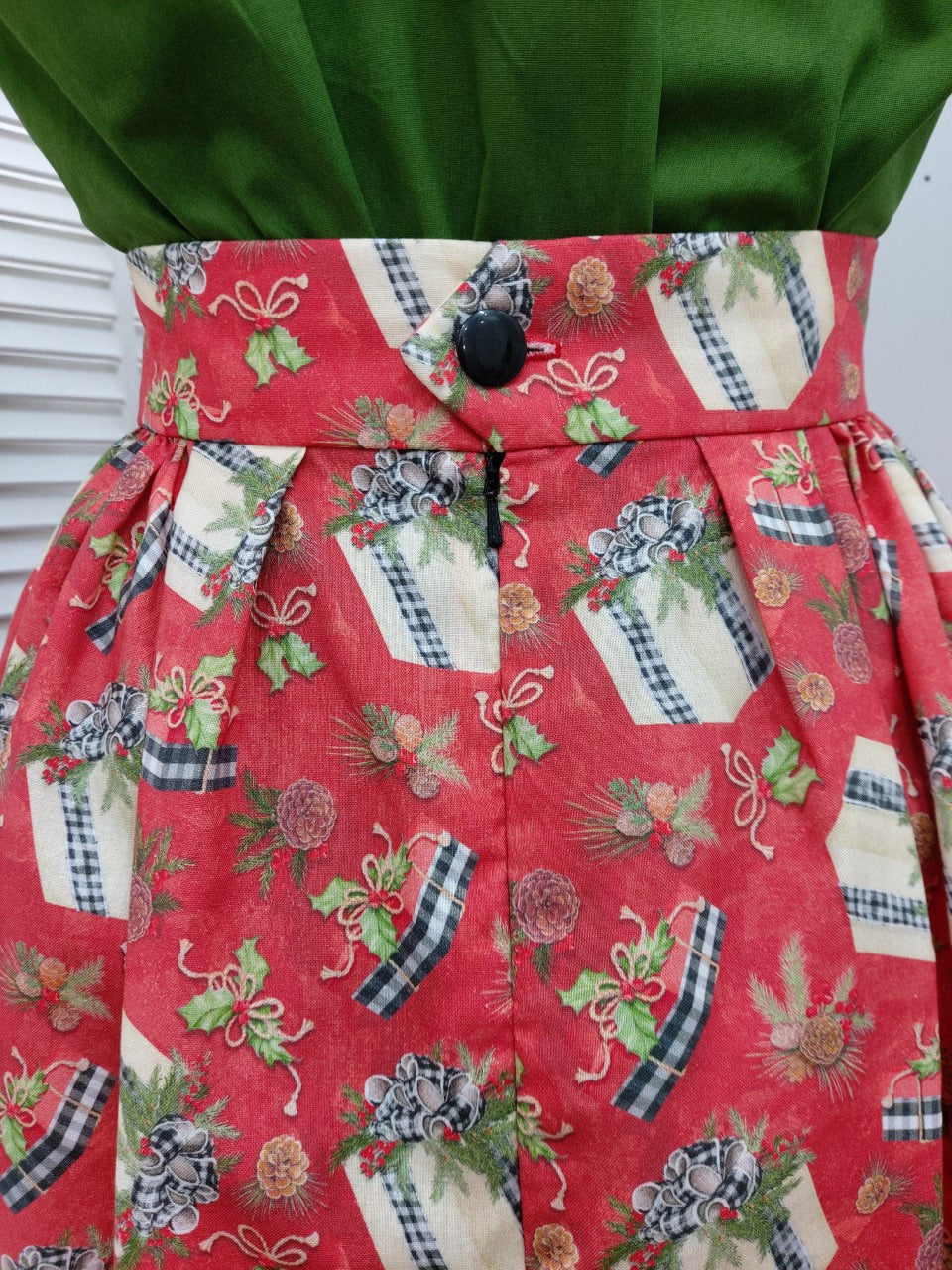 Christmas Print Skirt - Holiday Presents in Red